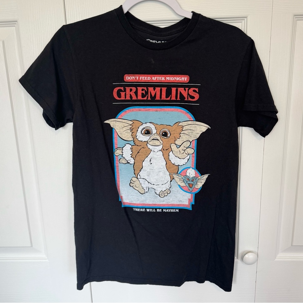 NWOT Gremlins Graphic T-Shirt SMALL